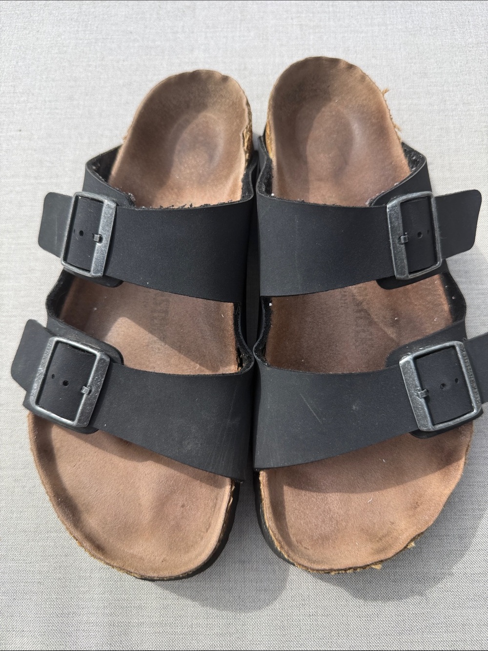 Birkenstock leather sandals. Size women 10 (men 8). Used condition.